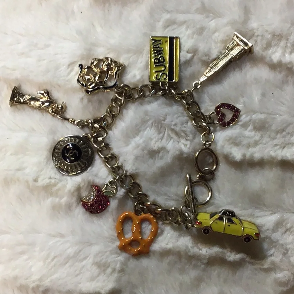 New York City Charm Bracelet - Picture 2 of 6